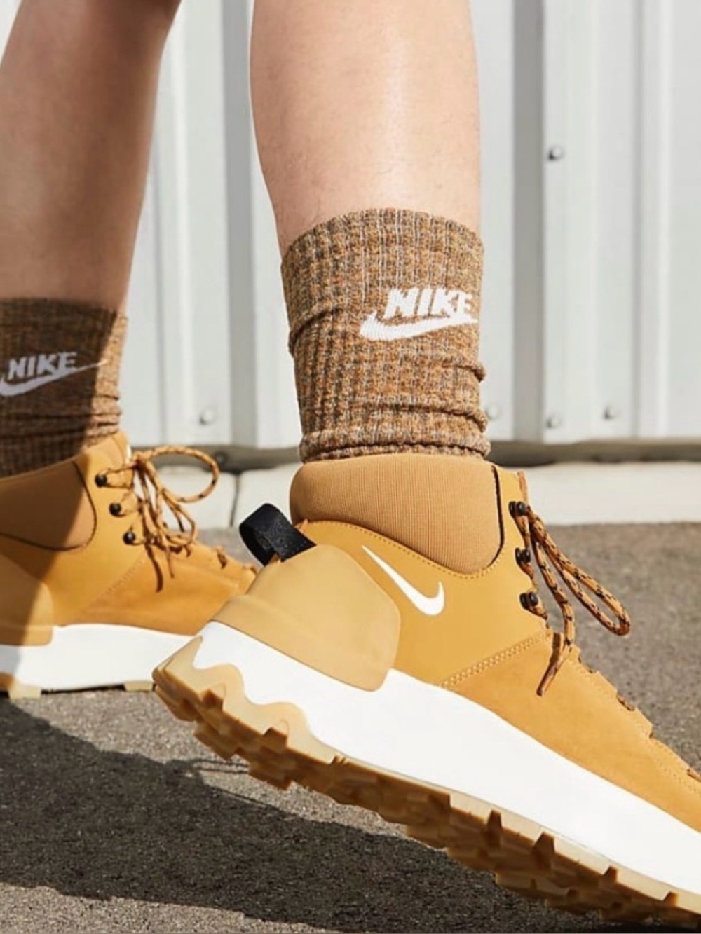 New Nike City Classic Boot Wheat Brown Sneaker Shoe Women's Size 7.5